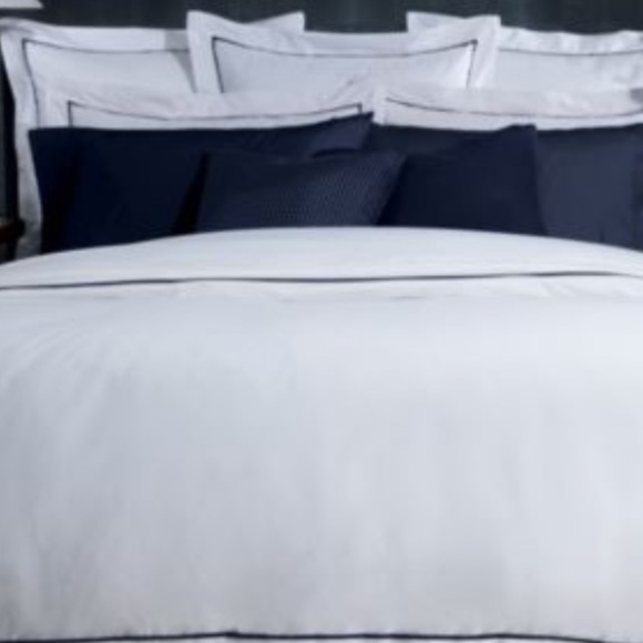 Ralph Lauren Other - Ralph Lauren white and navy cotton Spencer  king duvet cover